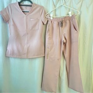 Jaanuu blushing pink xsmall xsmall petite scrubs